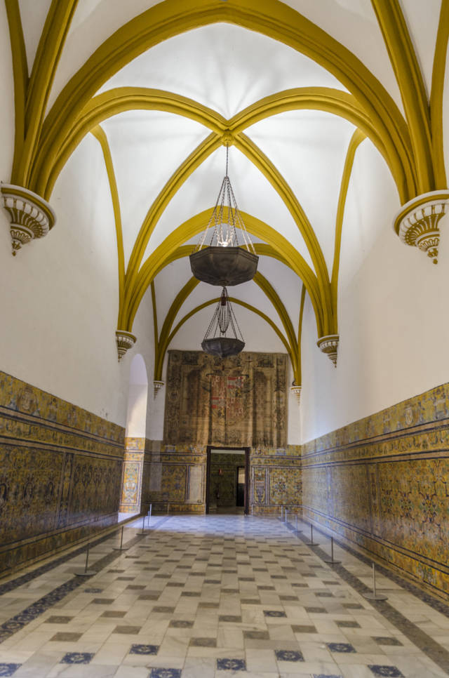 Sevilla 130 - Real Álcazar - Palacio Gótico - Sala de las Bóvedas o de las Fiestas.jpg